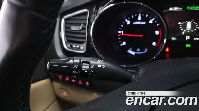 Kia Canival 2019 — photo 30