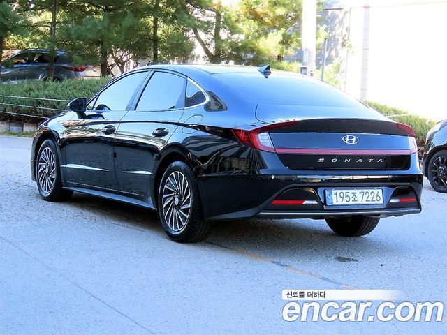 Hyundai Sonata 2023 — photo 2