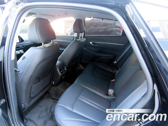 Hyundai Sonata 2023 — photo 11