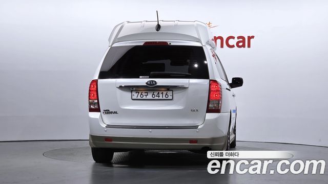 Kia Canival 2014 — photo 4