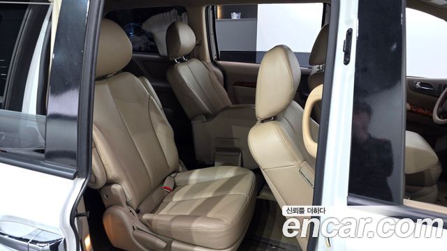 Kia Canival 2014 — photo 17
