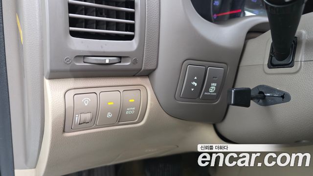 Kia Canival 2014 — photo 30