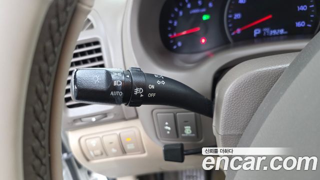 Kia Canival 2014 — photo 32