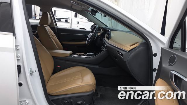 Hyundai Sonata 2022 — photo 17