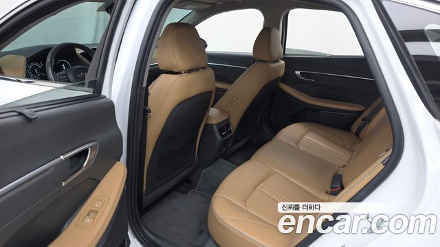 Hyundai Sonata 2022 — photo 16