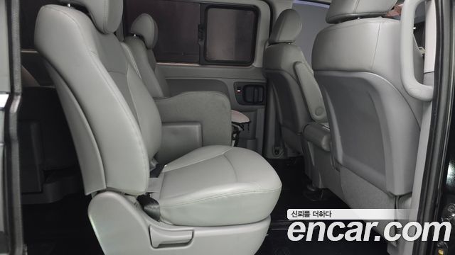 Hyundai Starex 2020 — photo 17