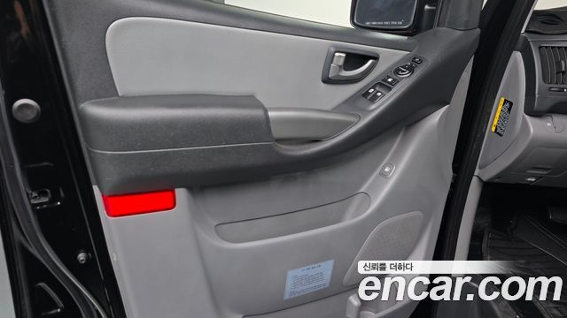 Hyundai Starex 2020 — photo 14
