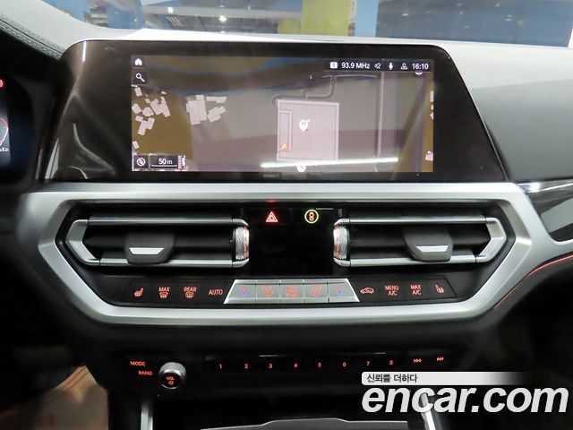 BMW 3-Series 2022 — photo 15