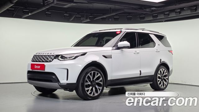 Land Rover Discovery 2017 — photo 1