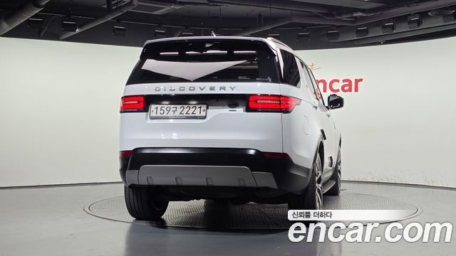 Land Rover Discovery 2017 — photo 4