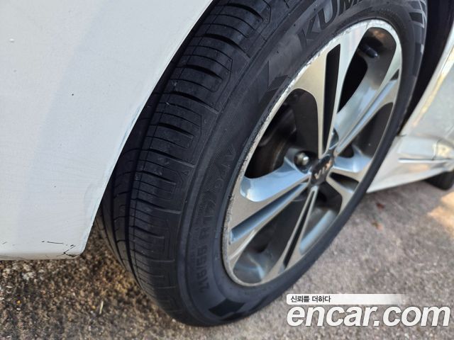Kia K5 2012 — photo 7