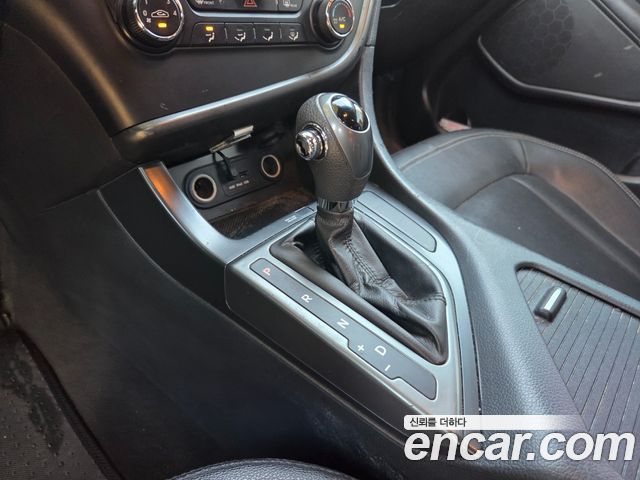 Kia K5 2012 — photo 9