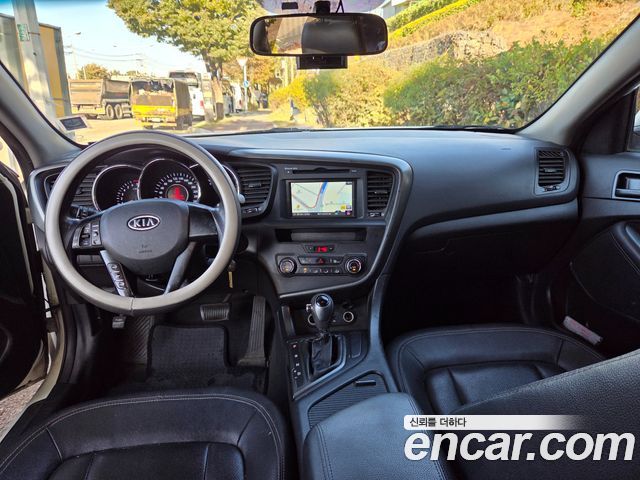 Kia K5 2012 — photo 17