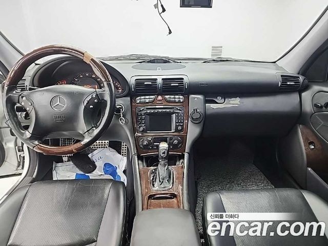 Mercedes-Benz C-Class 2002 — photo 7