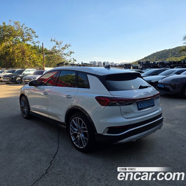 Audi Q4 e-tron 2025 — photo 4