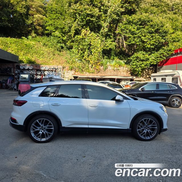 Audi Q4 e-tron 2025 — photo 7