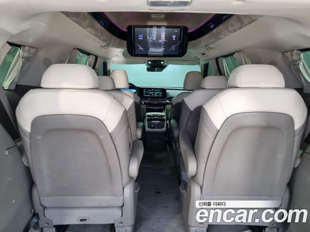 Kia Canival 2022 — photo 18