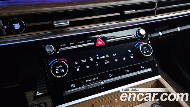 Hyundai Santafe 2025 — photo 22