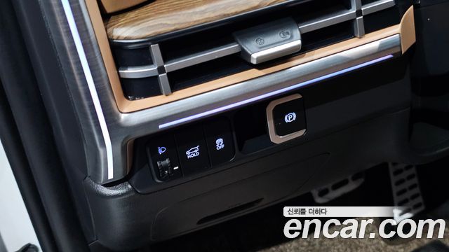 Hyundai Santafe 2025 — photo 26