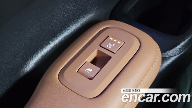 Hyundai Santafe 2025 — photo 28