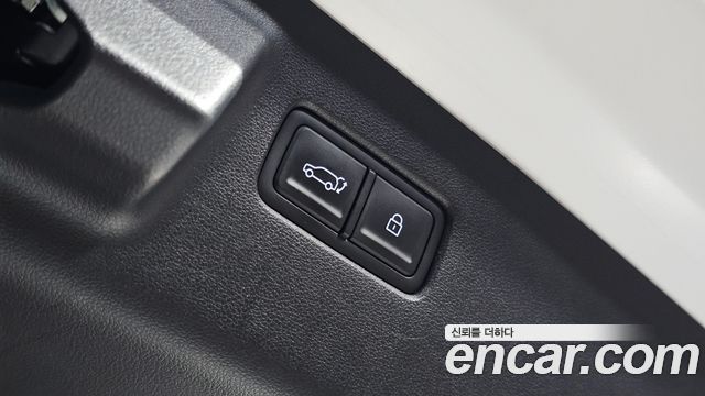Hyundai Santafe 2025 — photo 30