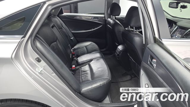 Hyundai Sonata 2012 — photo 11
