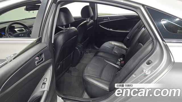 Hyundai Sonata 2012 — photo 12