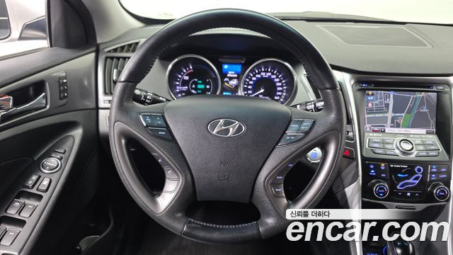Hyundai Sonata 2012 — photo 15
