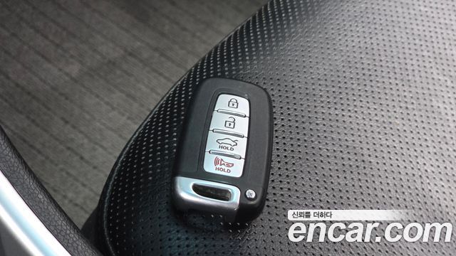 Hyundai Sonata 2012 — photo 18