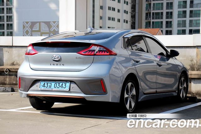 Hyundai Ioniq 2017 — photo 5