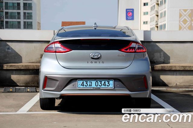 Hyundai Ioniq 2017 — photo 6