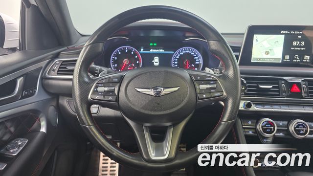 Genesis G70 2019 — photo 19