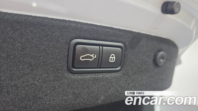 Genesis G70 2019 — photo 21