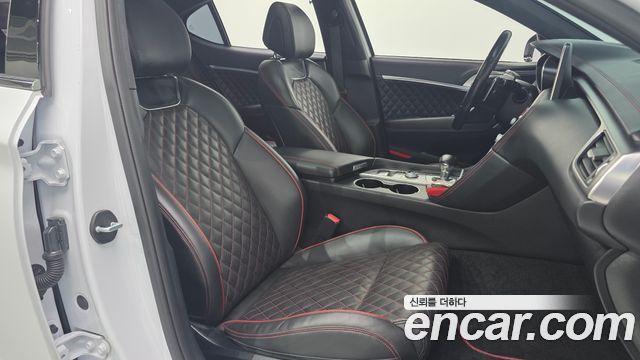 Genesis G70 2019 — photo 24