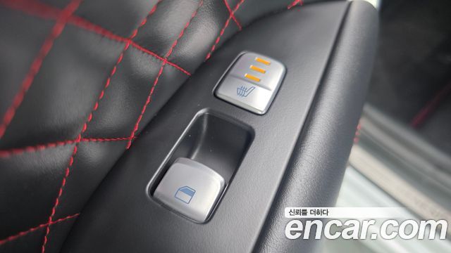 Genesis G70 2019 — photo 31