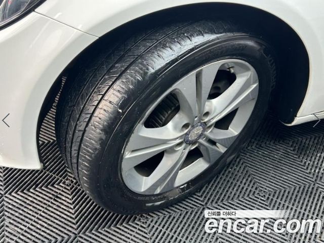 Mercedes-Benz C-Class 2016 — photo 18