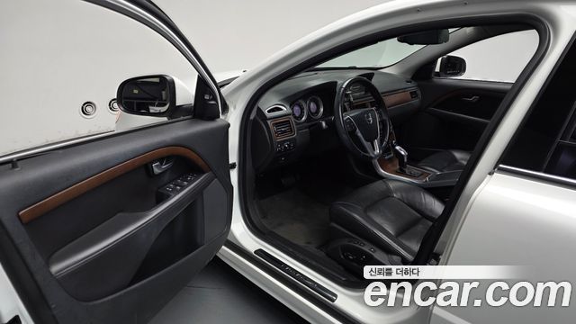 Volvo S80 2013 — photo 13