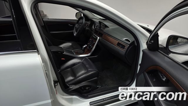 Volvo S80 2013 — photo 17