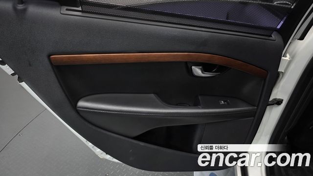 Volvo S80 2013 — photo 15