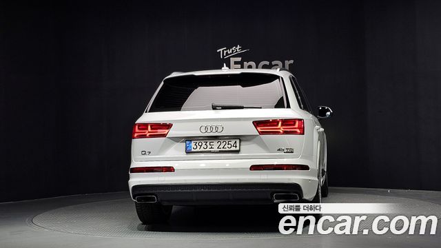 Audi Q7 2016 — photo 4