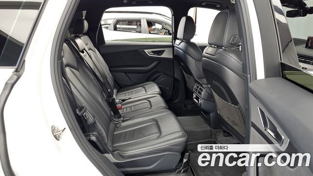 Audi Q7 2016 — photo 12