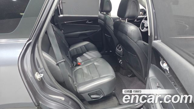 Kia Sorento 2015 — photo 17