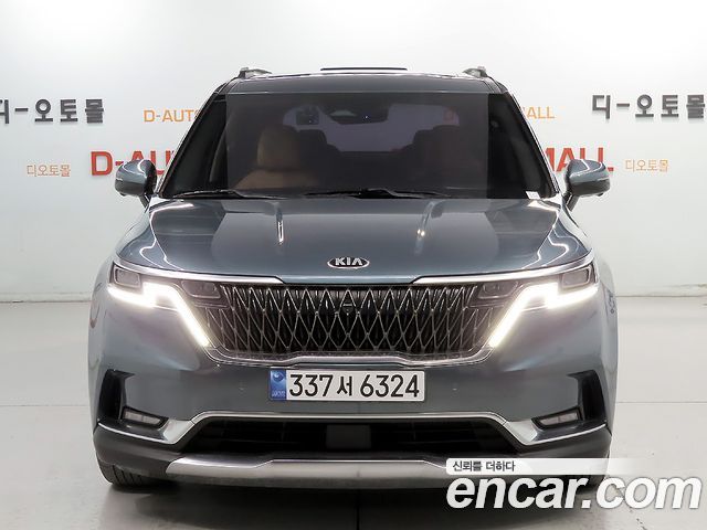 Kia Canival 2021 — photo 2
