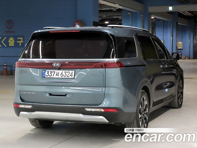 Kia Canival 2021 — photo 4