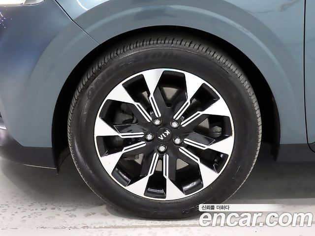 Kia Canival 2021 — photo 20