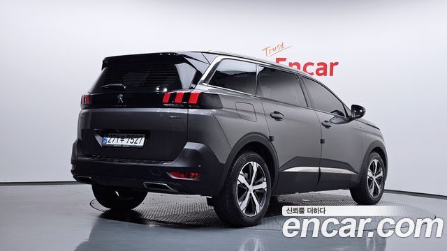 Peugeot 5008 2021 — photo 2