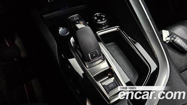 Peugeot 5008 2021 — photo 12