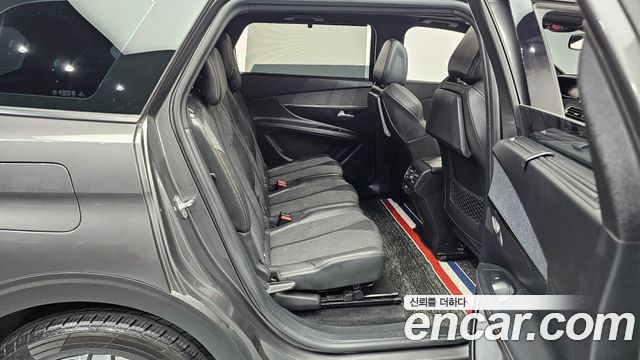 Peugeot 5008 2021 — photo 17