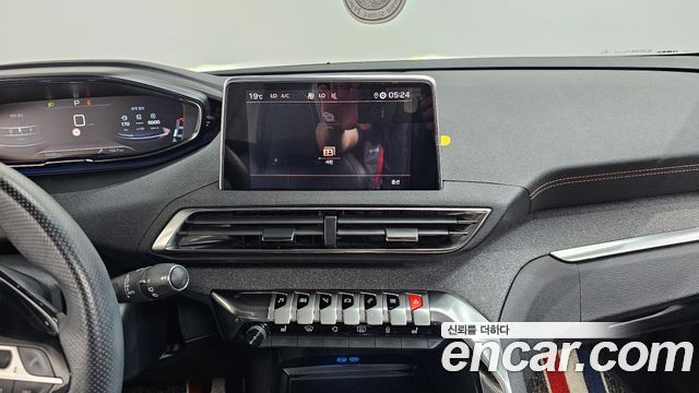 Peugeot 5008 2021 — photo 18