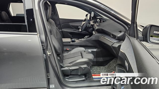 Peugeot 5008 2021 — photo 16